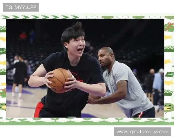 爵士队与开拓者展开激烈对决 双方拼劲十足赛场精彩不断 爵士队与开拓者展开激烈对决 双方拼劲十足赛场精彩不断