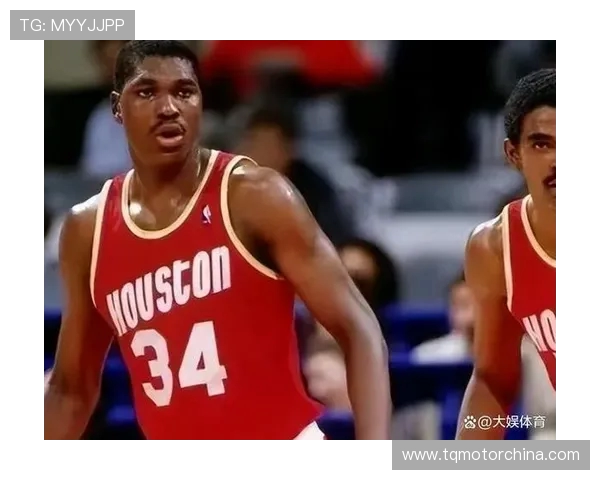 哈基姆·奥拉朱旺:从非洲篮球梦想到NBA传奇的辉煌人生与成就 哈基姆·奥拉朱旺:从非洲篮球梦想到NBA传奇的辉煌人生与成就