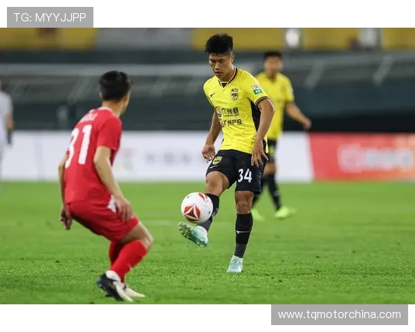 广州足球队在精英赛中的力量展现与战术分析全景解读