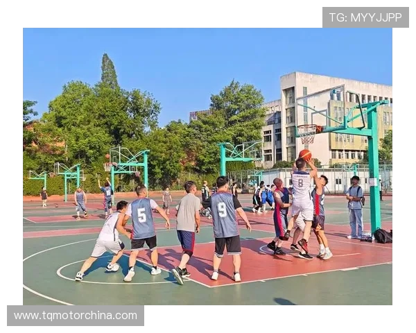 以篮球为纽带探讨团队合作与青春拼搏精神在现代校园文化中的体现