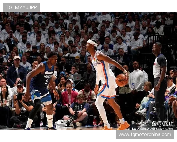 11月23日雷霆与勇士激战正酣谁能在这场对决中笑到最后